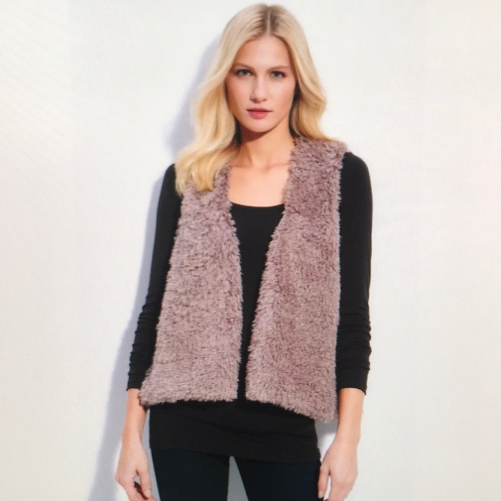 Pleione faux fur vest in tan/brown